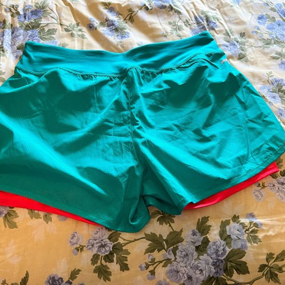 Danskin Now Dri More Green & Orange Active Shorts - Medium - Picture 3 of 4